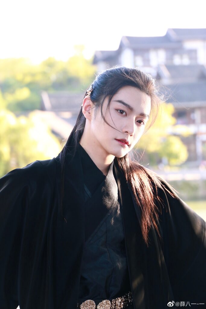 20211005_2-4 XueBayi 薛八一-一 微博