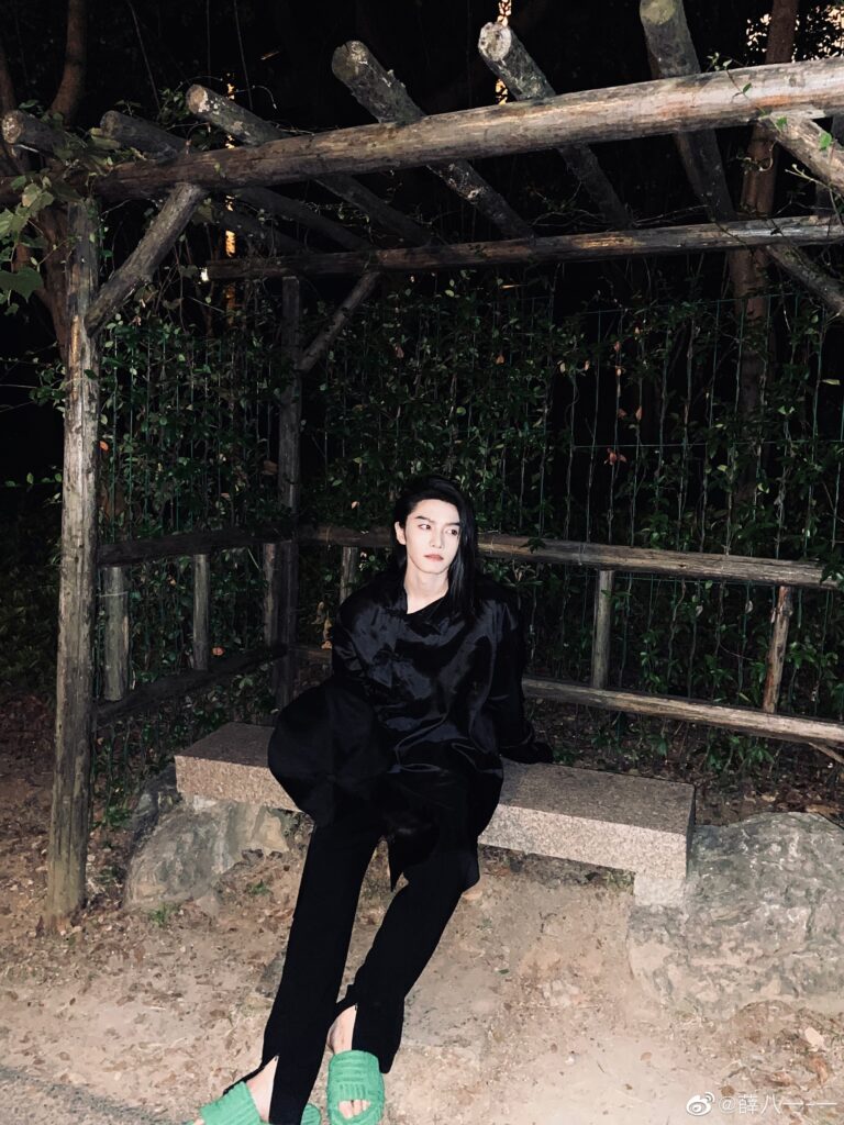 20211013-3 XueBayi 薛八一-一 微博