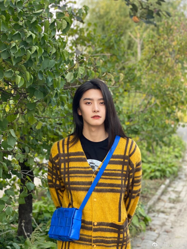 20211014-2 XueBayi 薛八一-一 微博