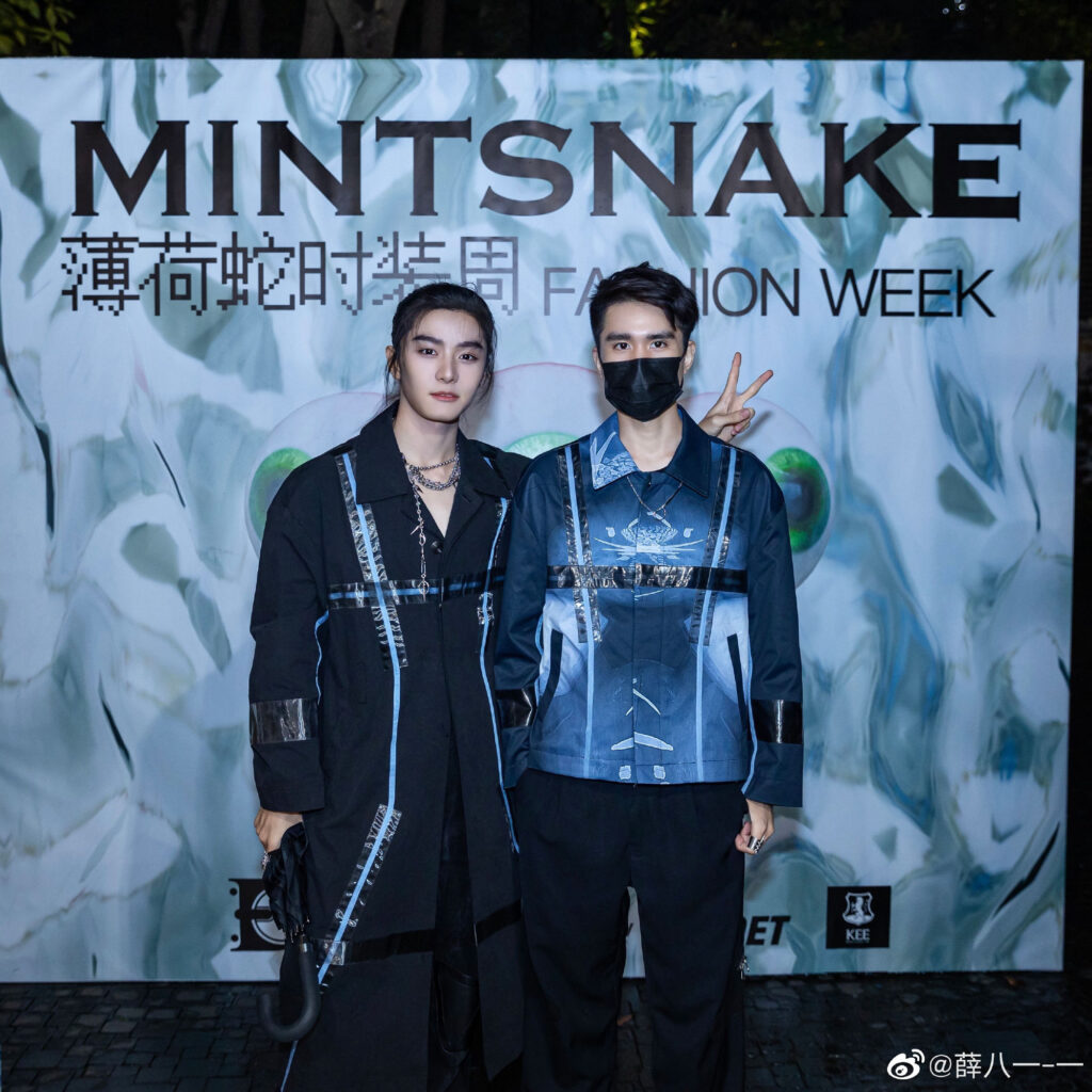 20211018-1 XueBayi 薛八一-一 微博