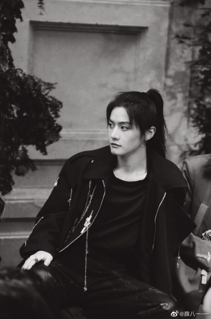 20211018-2 XueBayi 薛八一-一 微博