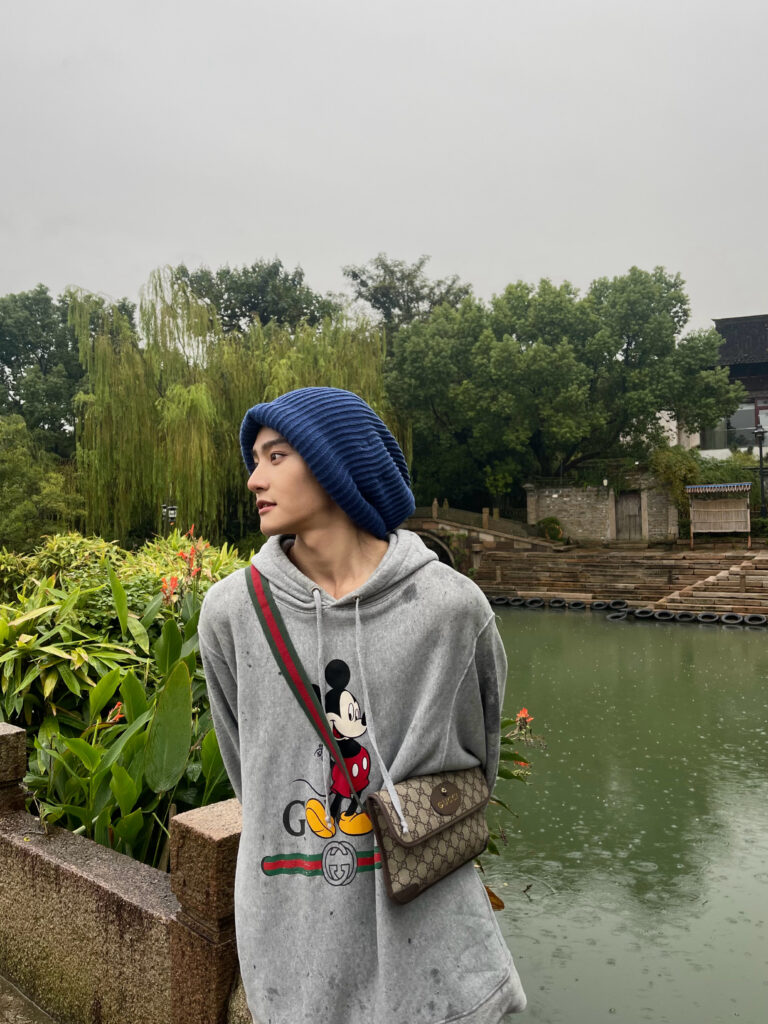 20211020-11 XueBayi 薛八一-一 微博