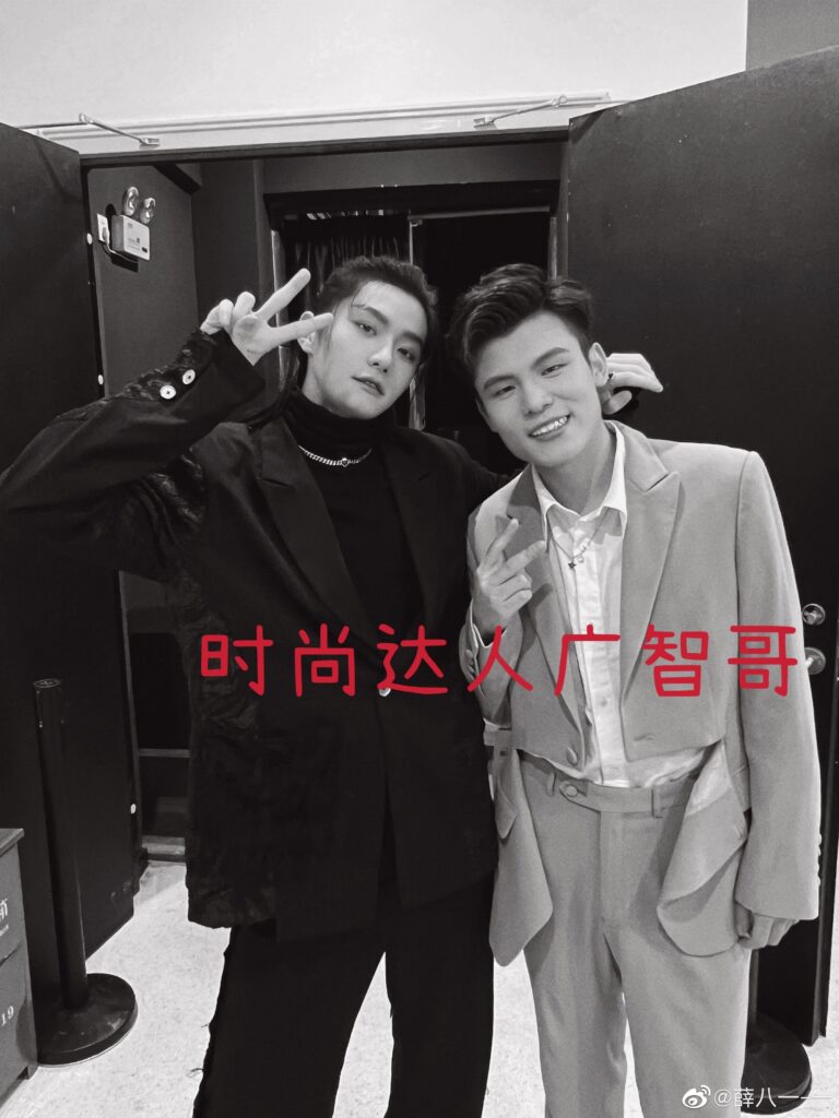 20211023-8 XueBayi 薛八一-一 微博