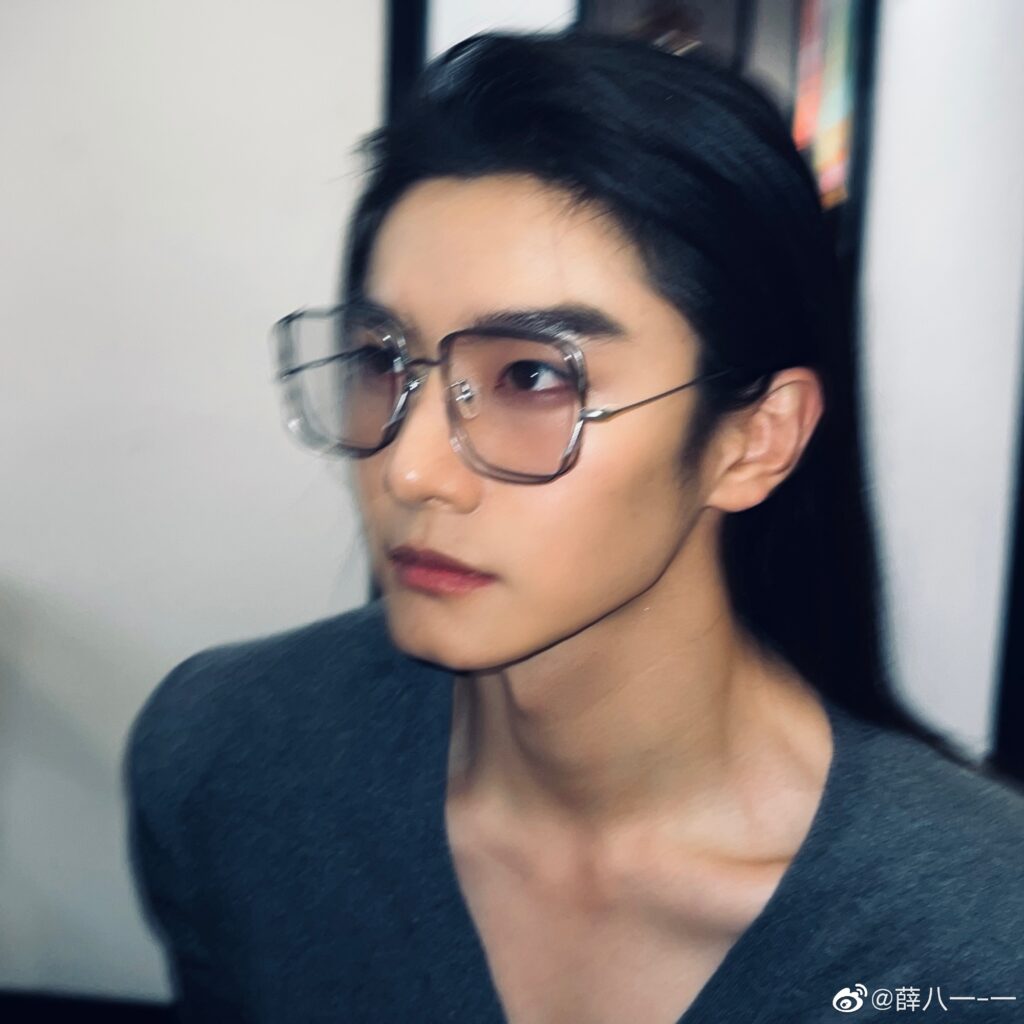 20211103-2 XueBayi 薛八一-一 微博