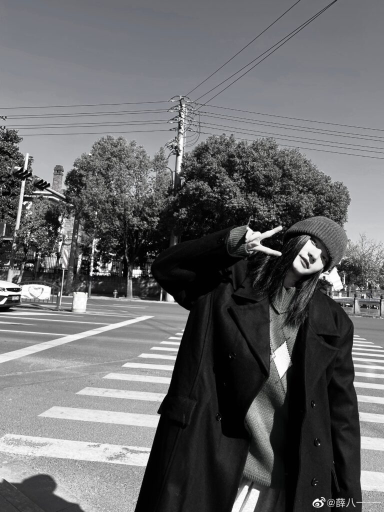 20211125-2 XueBayi 薛八一-一 微博