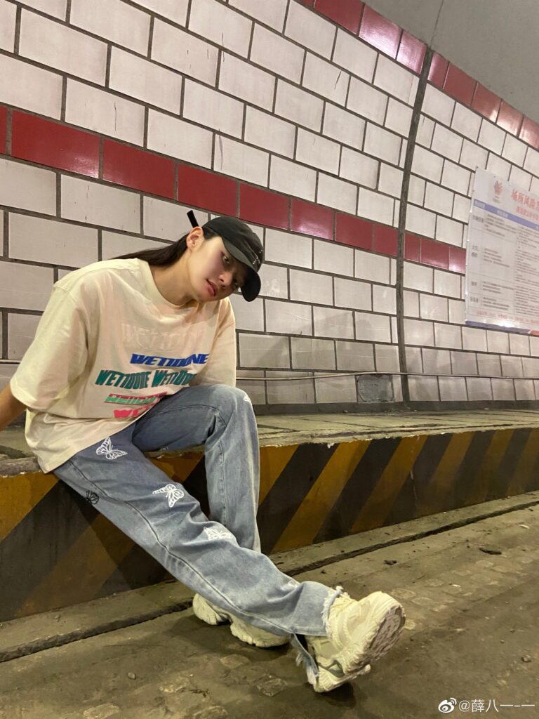 20210828-10 XueBayi 薛八一-一 微博