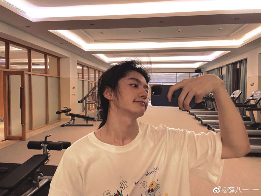 20210911-7 XueBayi 薛八一-一 微博