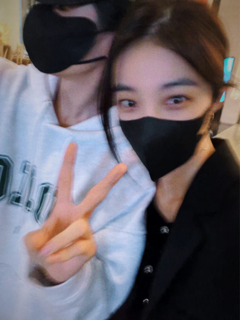 20230402-8 XueBayi 薛八一-一 微博