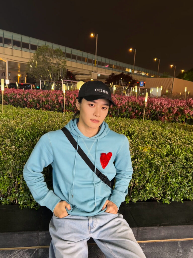 20230426-1 XueBayi 薛八一丶 微博